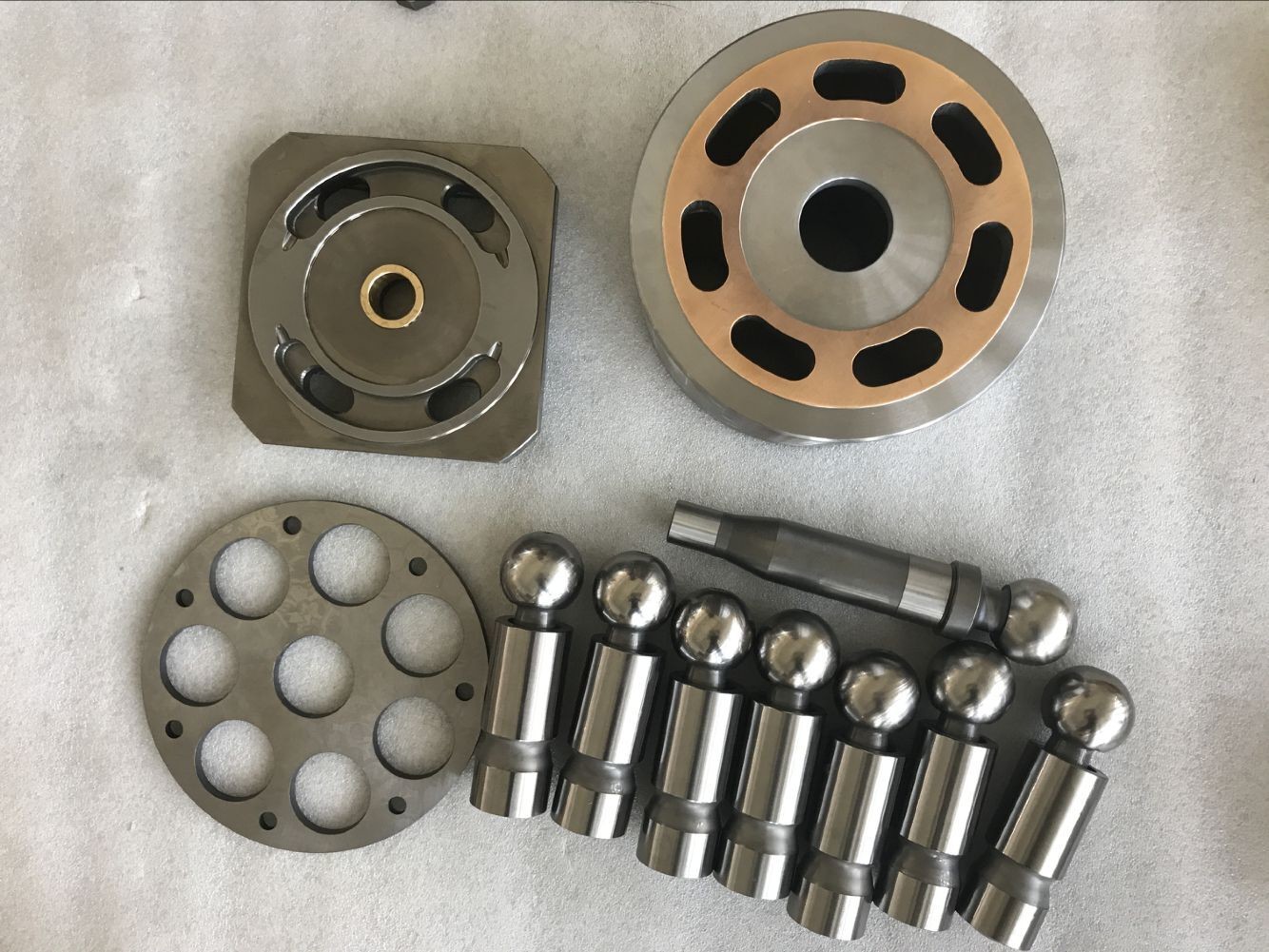 PC400-6 PC450-6 Komatsu Hydraulic Pump Parts , Excavator Final Drive Parts